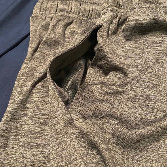 Mens Reebok Shorts Gray Size Small - Picture 6 of 7